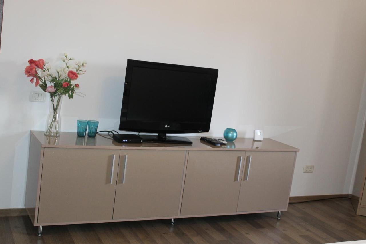 STUDIO TURQUOISE Victoria Bucarest Extérieur photo